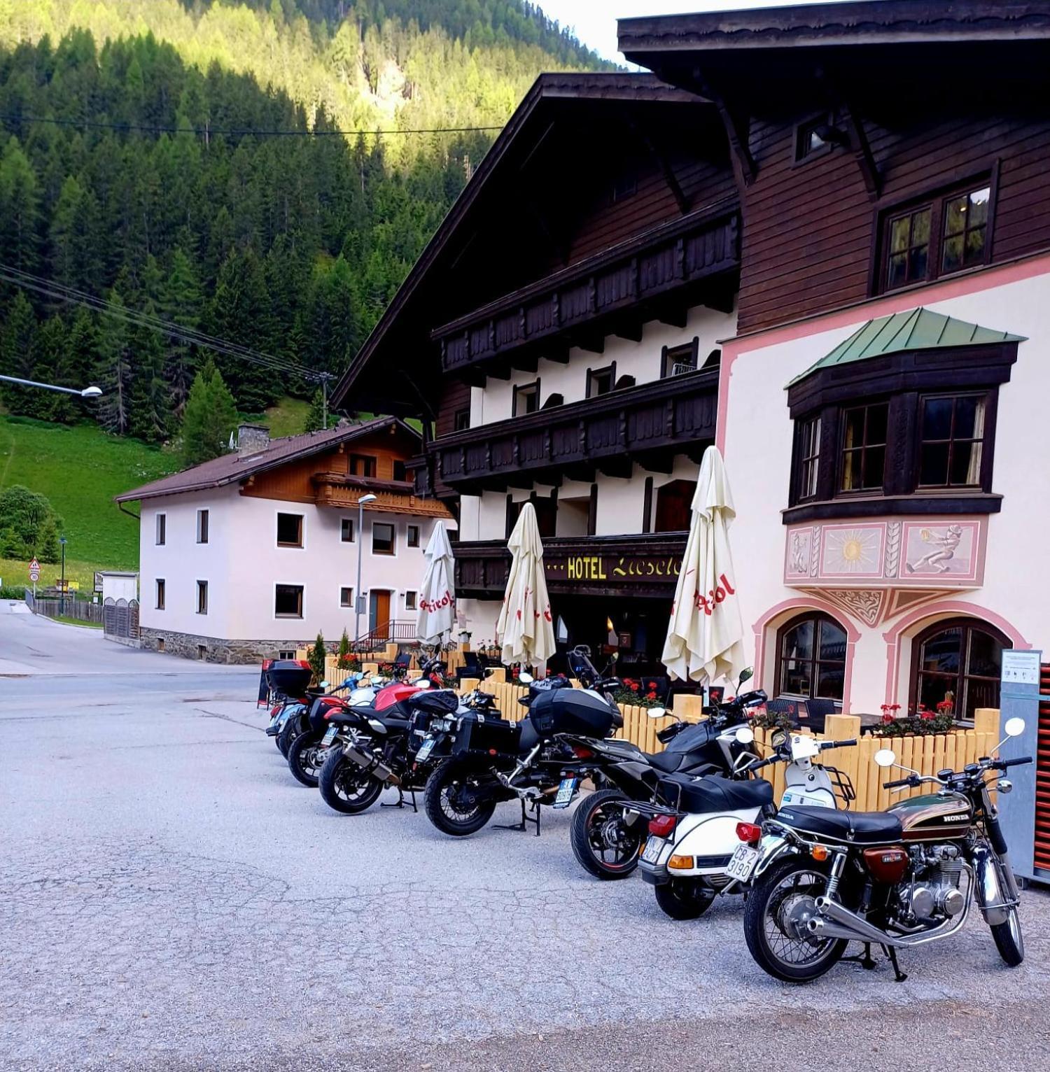 Hotel Restaurant Liesele Sonne Sankt Leonhard im Pitztal Ngoại thất bức ảnh