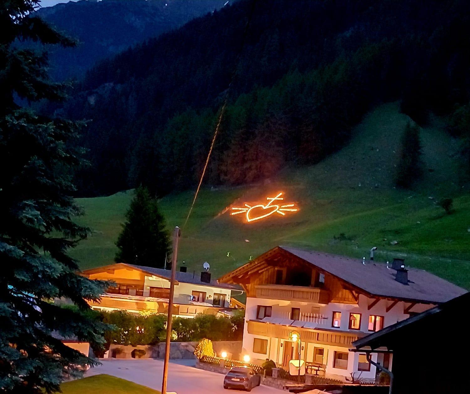 Hotel Restaurant Liesele Sonne Sankt Leonhard im Pitztal Ngoại thất bức ảnh